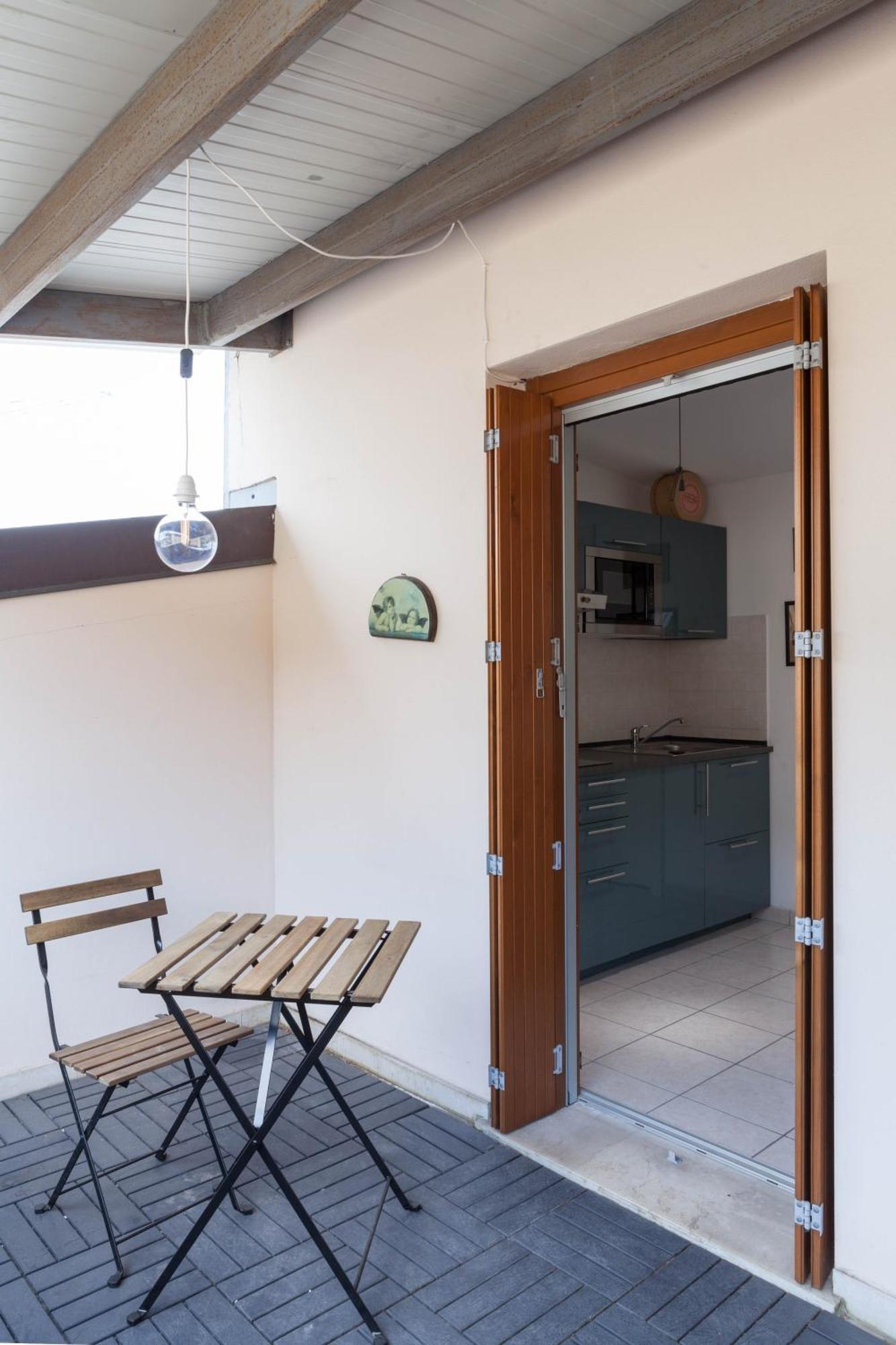 Terrace Apartment Close To Metro Station Milan Exterior photo